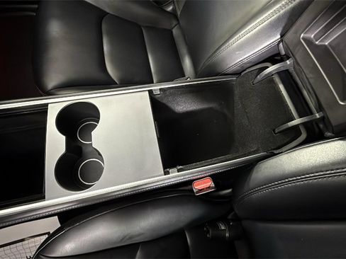 Used 2021 Tesla Model 3 Standard Range Plus image 23