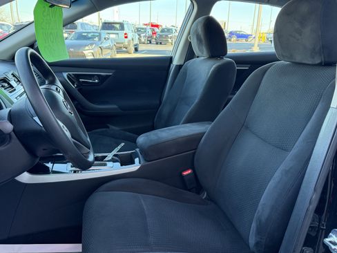 Used 2014 Nissan Altima 2.5 S w/ Sport Value Package image 7