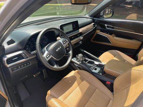 Used 2022 Kia Telluride SX w/ Nightfall Edition Package AWD/4WD image 11