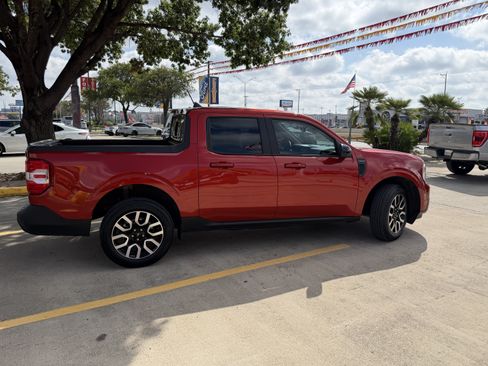 Certified 2024 Ford Maverick Lariat FWD image 4