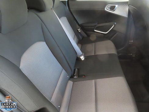 Used 2025 Kia Soul LX w/ LX Technology Package FWD image 24