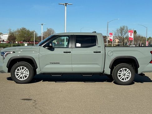 New 2026 Toyota Tundra SR5 AWD/4WD image 9