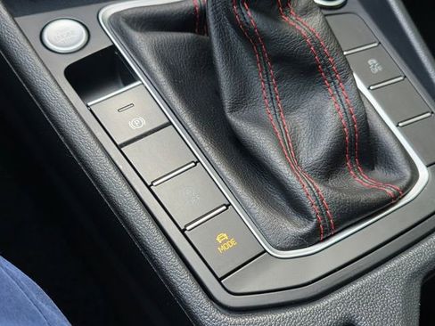 Used 2024 Volkswagen Jetta GLI Autobahn FWD image 31