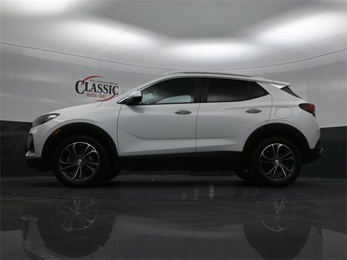Used 2022 Buick Encore GX Select image 18