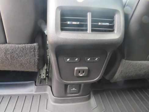 Used 2019 Chevrolet Equinox Premier AWD/4WD image 9
