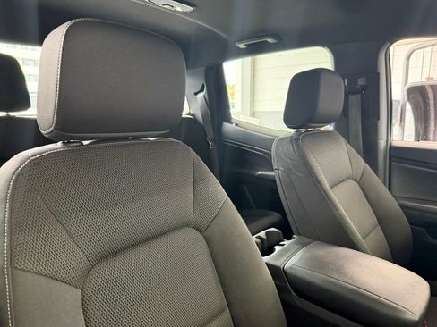 Used 2023 Chevrolet Colorado LT AWD/4WD image 13