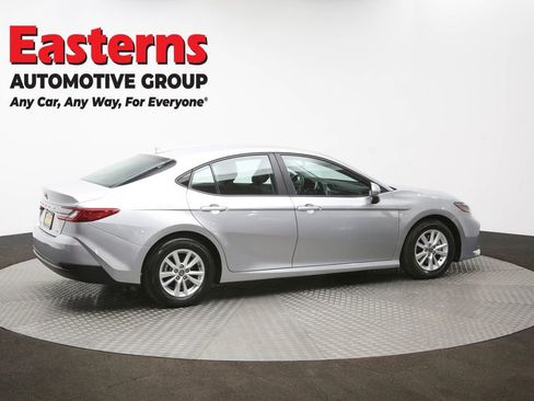Used 2025 Toyota Camry LE image 45