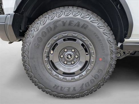 New 2025 Ford Bronco Badlands image 10
