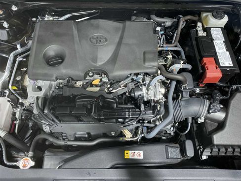 Used 2024 Toyota Camry LE FWD image 9