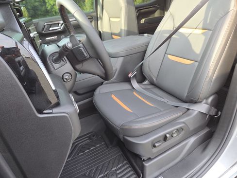 New 2026 GMC Sierra 1500 AT4 w/ AT4 Premium Package AWD/4WD image 29