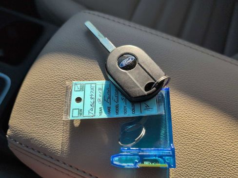 Used 2018 Ford Escape SEL image 35