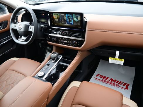 New 2026 Nissan Pathfinder Platinum image 23