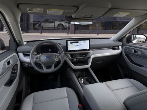 New 2026 Ford Explorer Active w/ Active Comfort Package AWD/4WD image 9