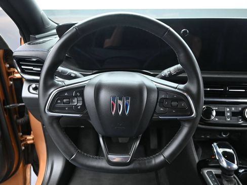 Used 2024 Buick Envista Sport Touring w/ Convenience I Package FWD image 18