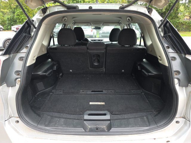 Used 2016 Nissan Rogue S FWD image 12