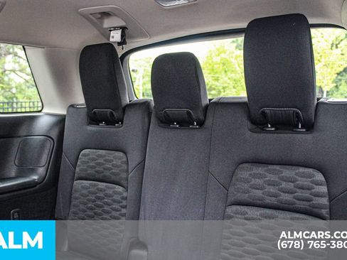 Used 2024 Nissan Pathfinder SV FWD image 19