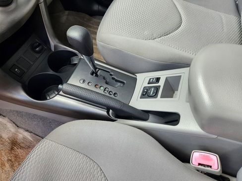 Used 2012 Toyota RAV4 FWD w/ Upgrade Value Pkg image 18