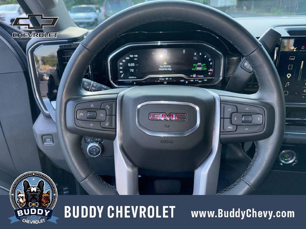 Used 2023 GMC Sierra 1500 SLT w/ X31 Off-Road Package AWD/4WD image 17