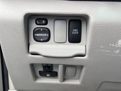 Used 2005 Lexus RX 330 AWD w/ Premium Plus Pkg image 21