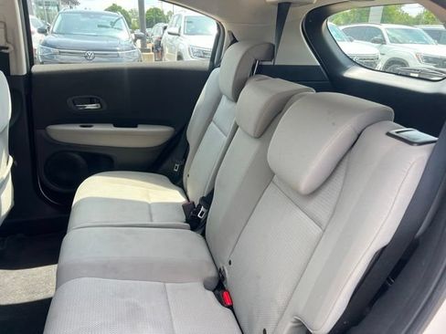 Used 2021 Honda HR-V LX image 8