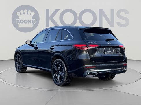 Used 2026 Mercedes-Benz GLC 300 4MATIC image 4