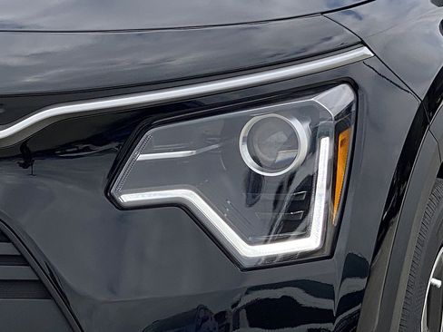 New 2026 Kia Niro LX FWD image 8