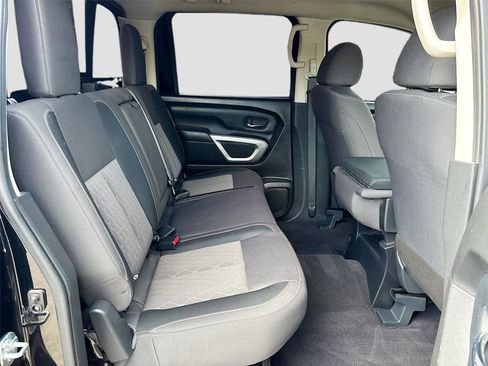 Used 2023 Nissan Titan SV image 24