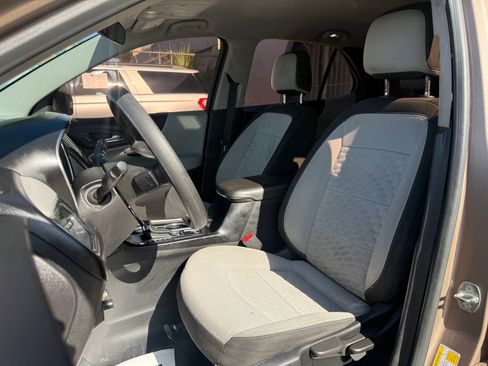 Used 2019 Chevrolet Equinox LS image 12