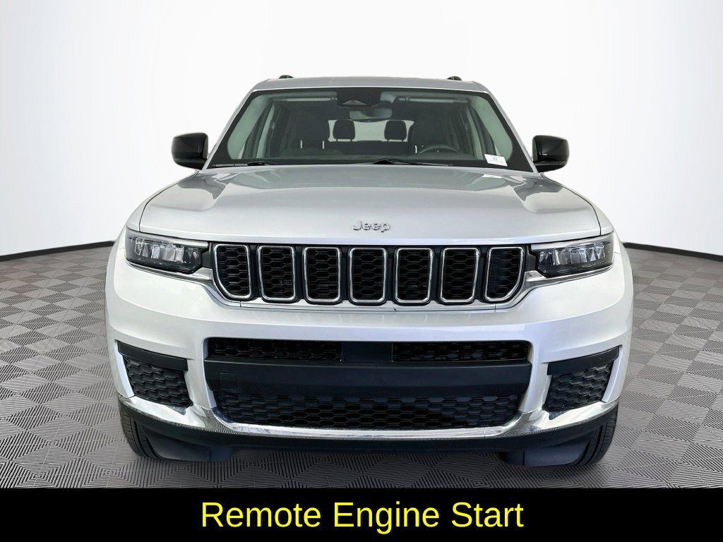 Used 2023 Jeep Grand Cherokee L Laredo w/ Luxury Tech Group I AWD/4WD image 4