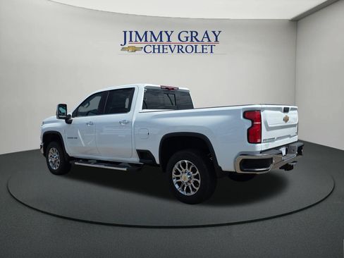 New 2026 Chevrolet Silverado 2500 LTZ w/ LTZ Convenience Package AWD/4WD image 3