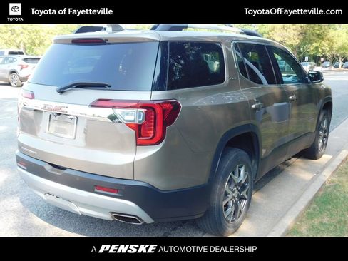Used 2023 GMC Acadia SLT FWD image 4