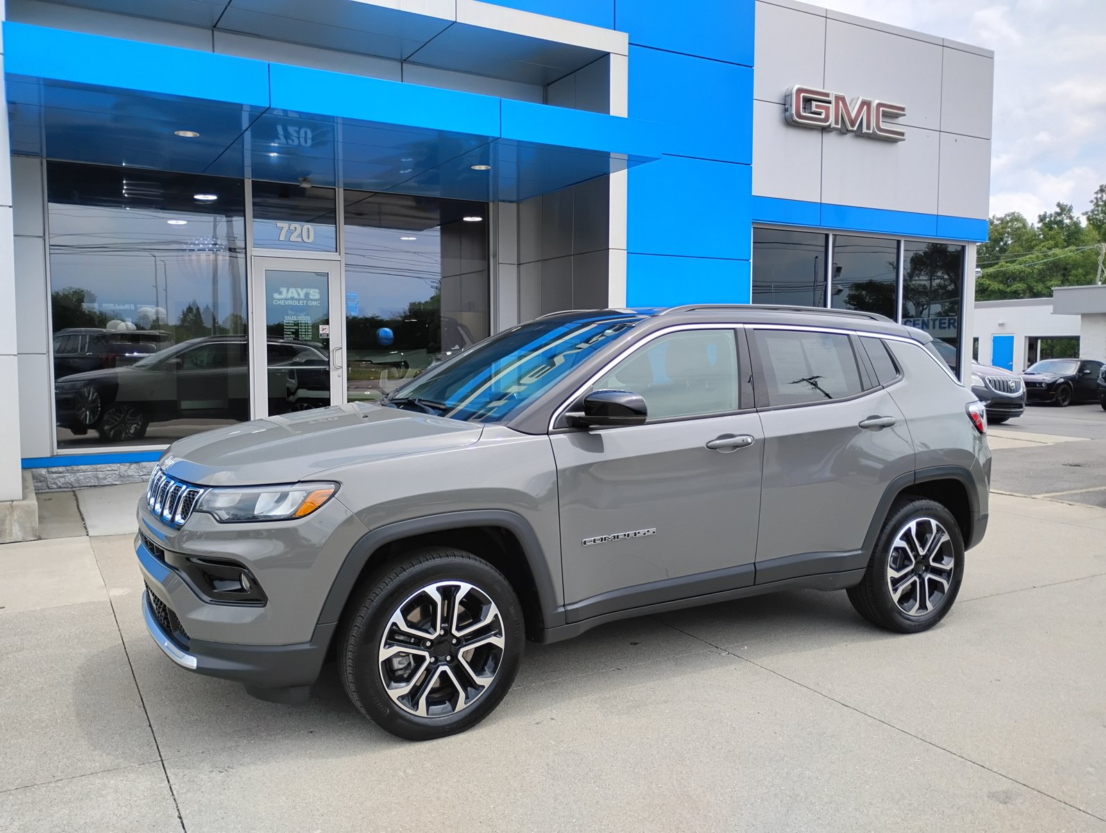 Used 2023 Jeep Compass Limited AWD/4WD image 12