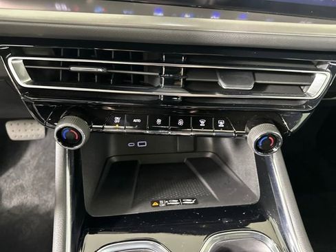 Used 2024 Chevrolet Traverse LT w/ Trailering Package image 22