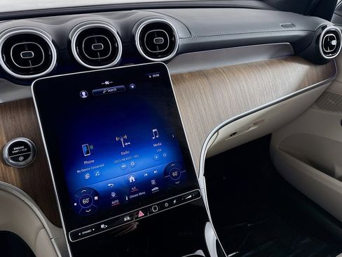Certified 2024 Mercedes-Benz GLC 300 image 20