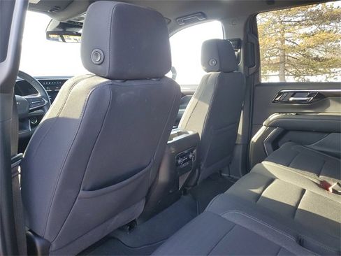 Used 2025 Chevrolet Tahoe LS image 8