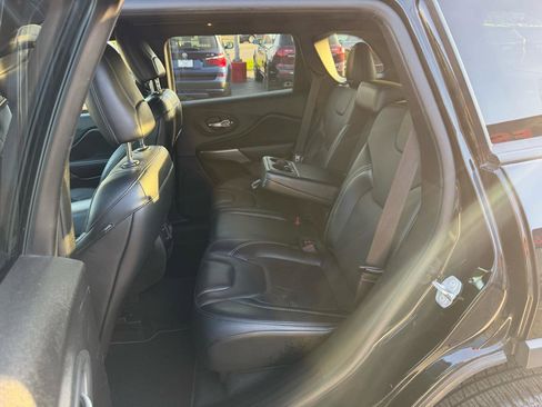 Used 2021 Jeep Cherokee Latitude Lux 80th Anniv w/ Quick Order Package 26U 80TH AWD/4WD image 13