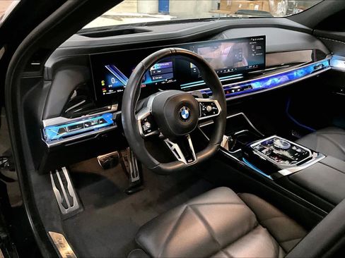 Used 2023 BMW 740i w/ Parking Assistance Package image 16