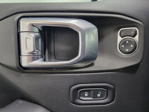 Used 2022 Jeep Gladiator Rubicon w/ LED Lighting Group image 26