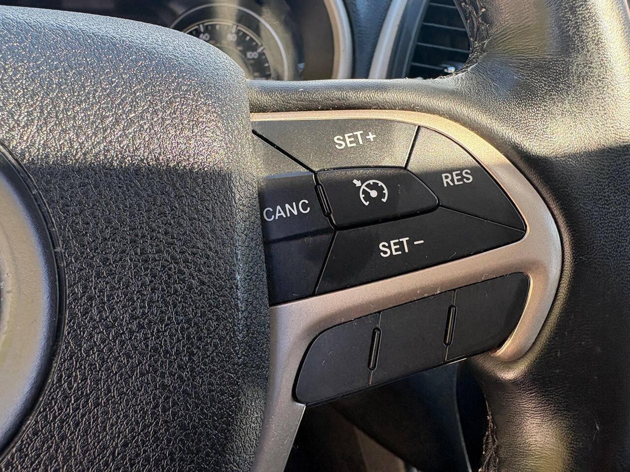Used 2015 Jeep Cherokee Limited AWD/4WD image 20
