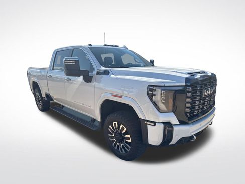 Used 2024 GMC Sierra 2500 Denali Ultimate w/ Max Trailering Package AWD/4WD image 10