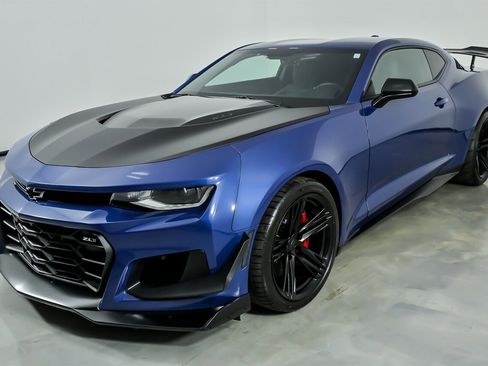 Used 2021 Chevrolet Camaro ZL1 image 6
