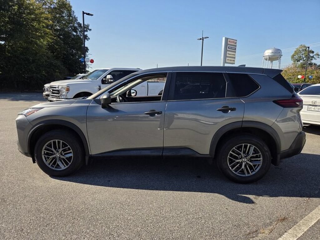 Used 2021 Nissan Rogue S AWD/4WD image 2