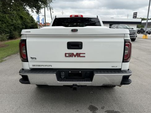 Used 2018 GMC Sierra 1500 SLT w/ SLT Premium Package AWD/4WD image 9