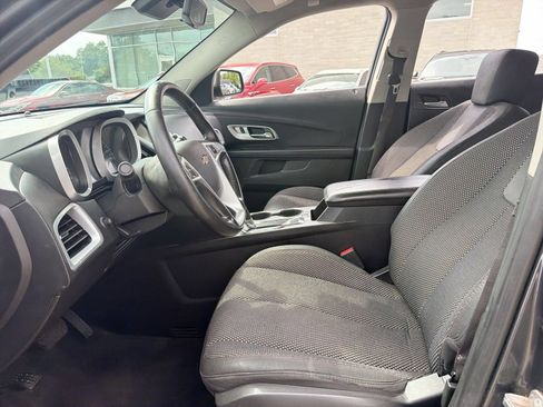 Used 2017 Chevrolet Equinox LT w/ Convenience Package FWD image 11