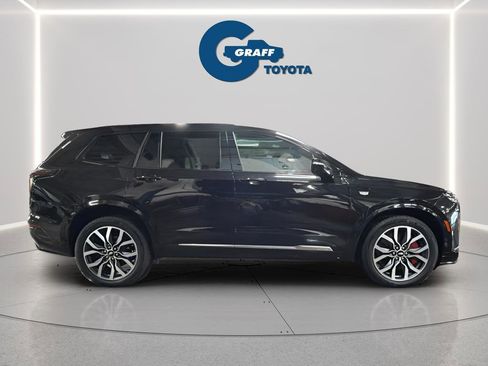 Used 2022 Cadillac XT6 Sport w/ Platinum Package AWD/4WD image 5