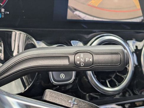 Used 2025 Mercedes-Benz GLA 250 image 12