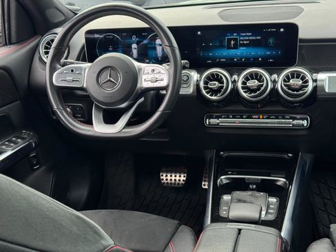 Used 2021 Mercedes-Benz GLB 250 4MATIC image 26