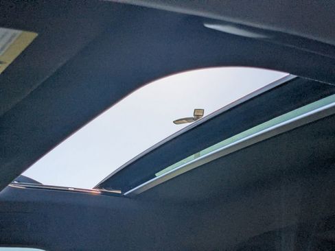 Used 2018 Porsche Panamera 4S image 7