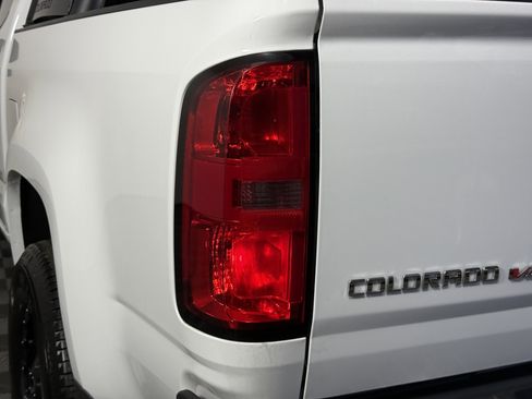 Used 2020 Chevrolet Colorado W/T w/ WT Convenience Package RWD image 8