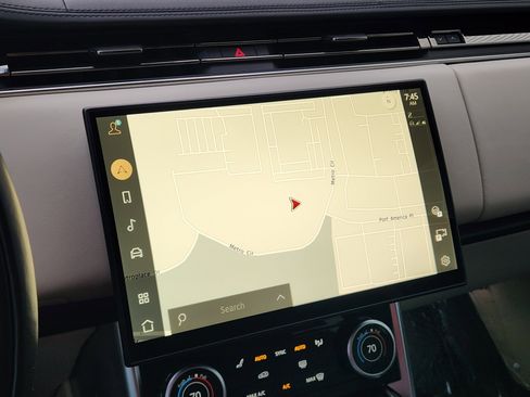 Used 2022 Land Rover Range Rover SE image 17